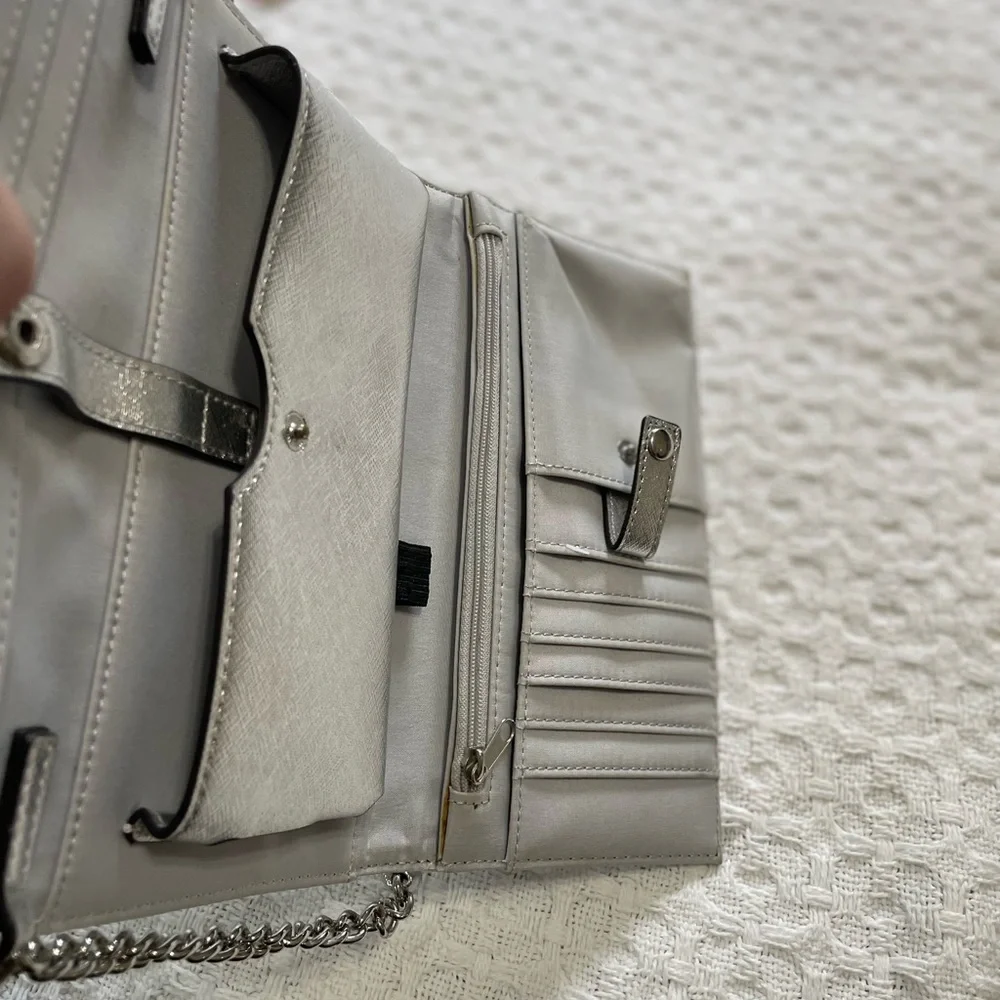 Liz Claiborne Silver Phone Case Wallet with Strap‎